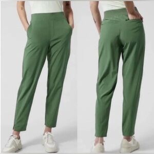 ✨ Athleta Brooklyn Ankle Pant – Pine Moss Green (Size 4) ✨